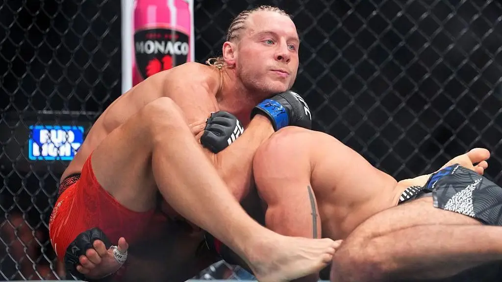 UFC 329:帕迪·平布莱特以52秒胜利宣称争夺冠军